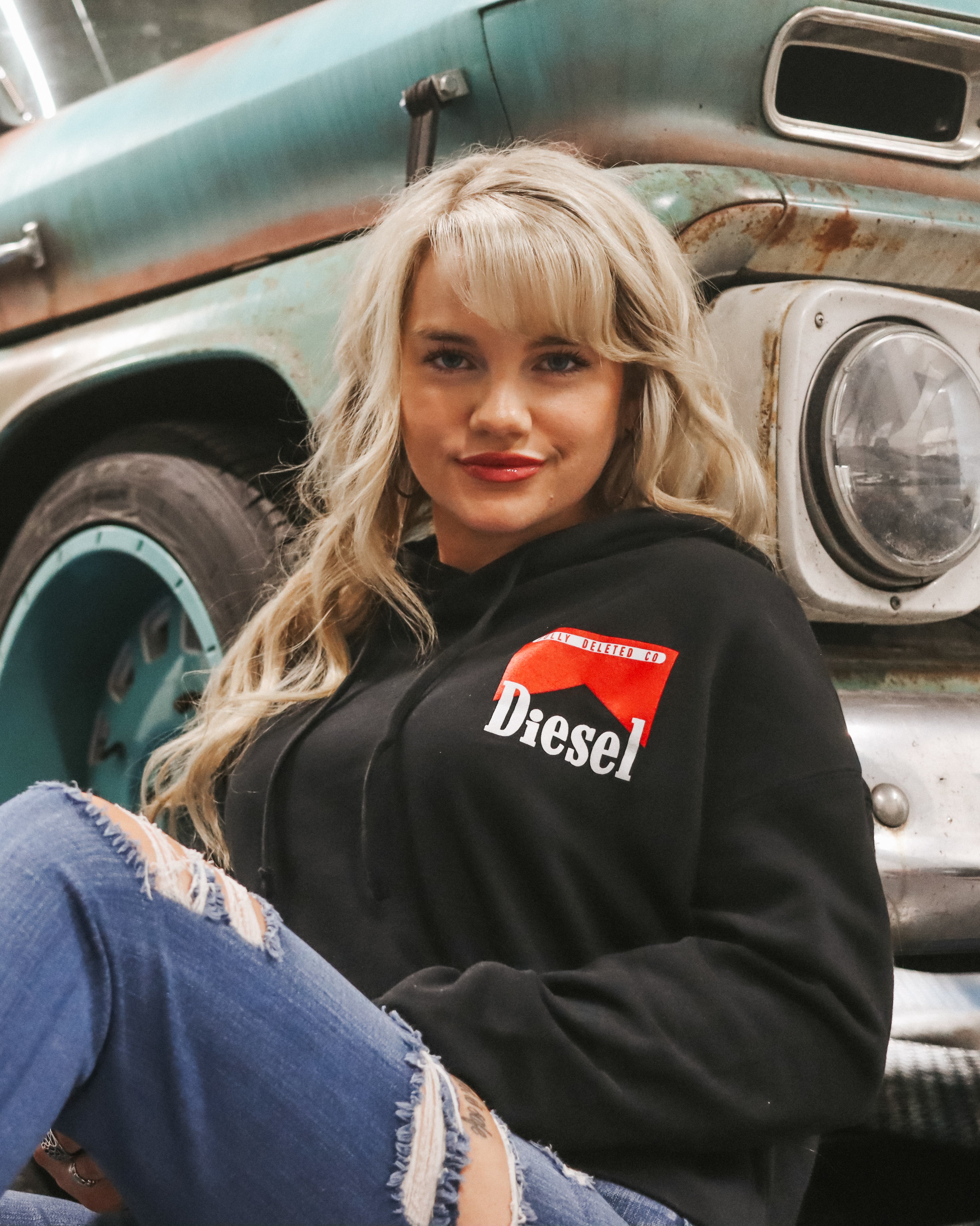 UNFILTERED : WOMENS CROP HOODIE