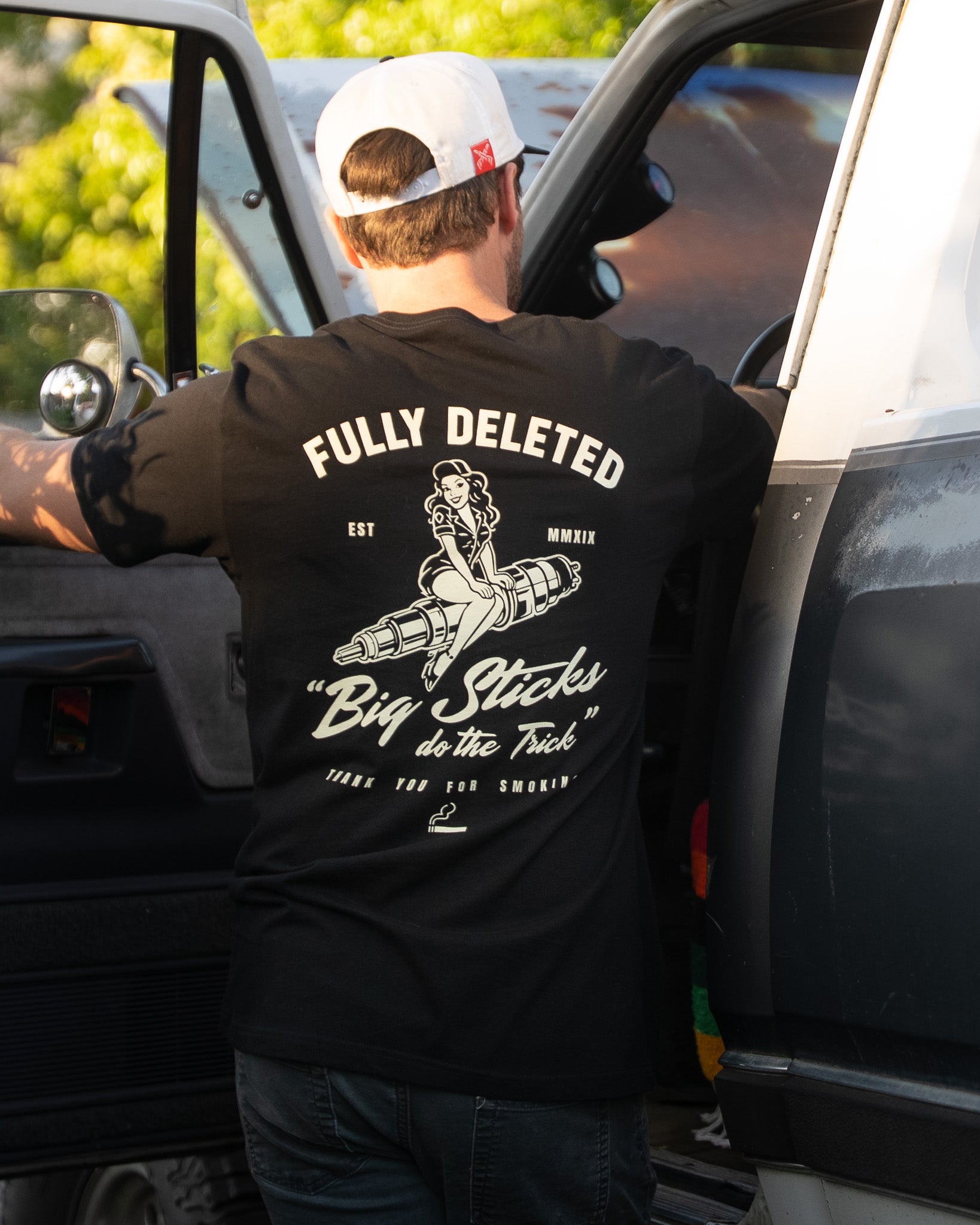BIG STICKS : PREMIUM T-SHIRT
