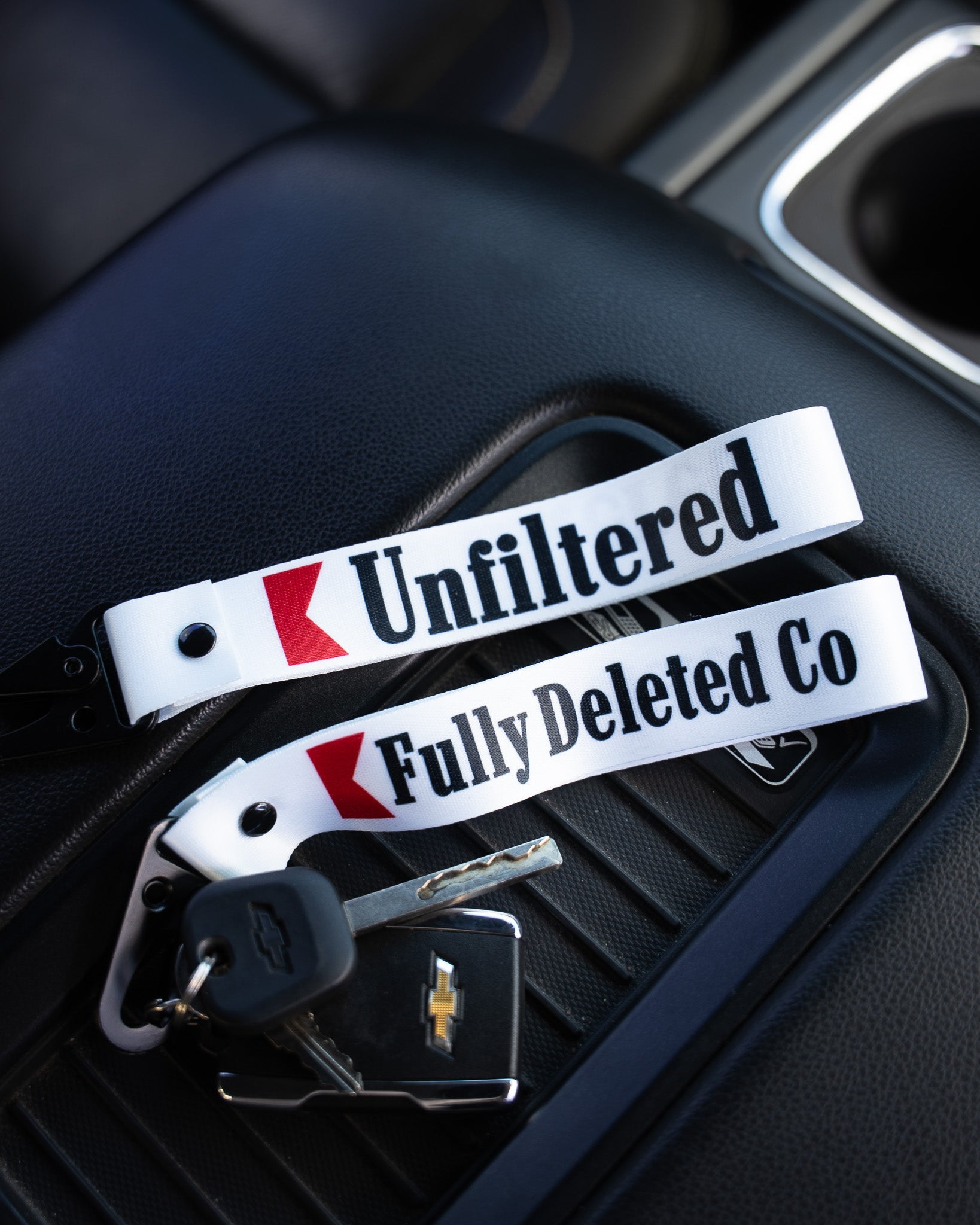 UNFILTERED : WHITE LANYARD