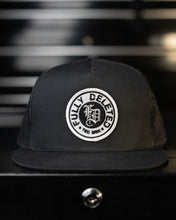 Load image into Gallery viewer, TRADE MARK : BLACK/WHITE : SNAPBACK